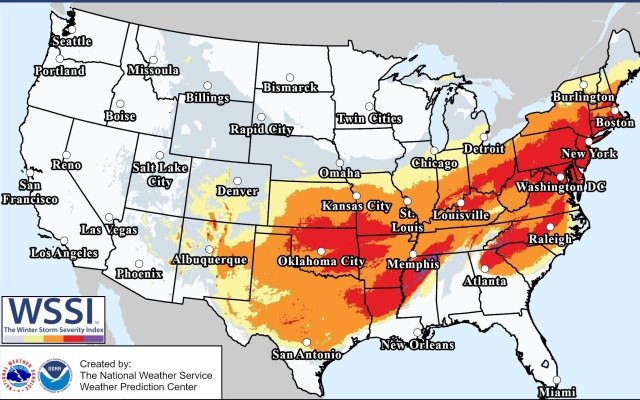 Извънредно положение в 16 щата на САЩ заради огромна зимна буря