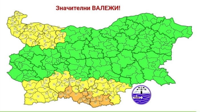Оранжев и жълт кодове за дъждове днес, вижте и времето през седмицата