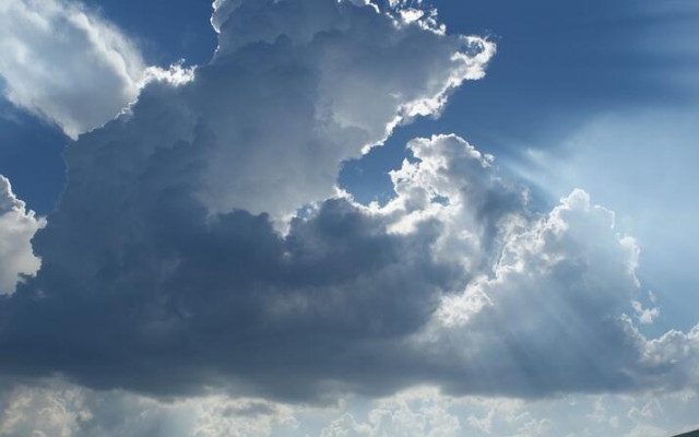 Дъждовно, но топло - от 8°С до 13°С в цялата страна