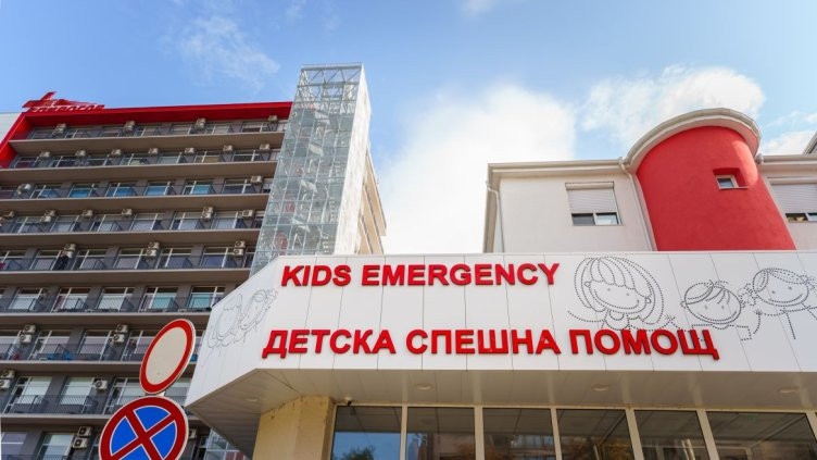 Раненото в „Подуяне“ от баща си 15-годишно момиче остава в тежко състояние