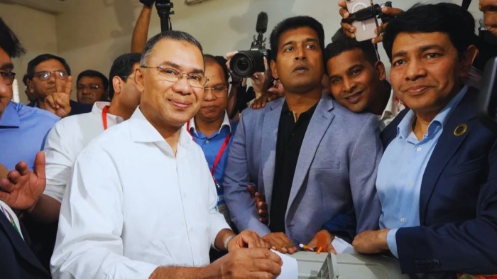 Край на изгнанието: Тарик Рахман се завръща в Бангладеш и е на път да оглави новото правителство