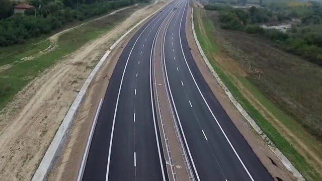 Катастрофа блокира магистрала „Струма“ към Благоевград