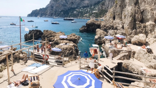 Любима дестинация забранява чадърите за туристите това лято