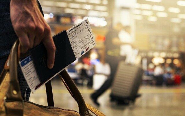 Какви са уловките при евтините самолетни билети?