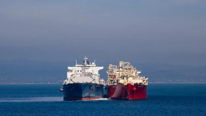 Министерството на енергетиката: България зарежда втечнен газ на предкризисни цени