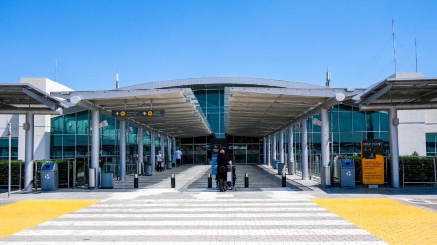 Десетки полети са отменени от и до Кипър заради ситуацията в Близкия изток