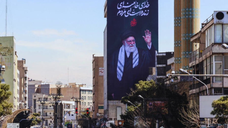 Шести ден война: Иран отвръща на удара, докато офанзивата на САЩ и Израел се разширява в региона