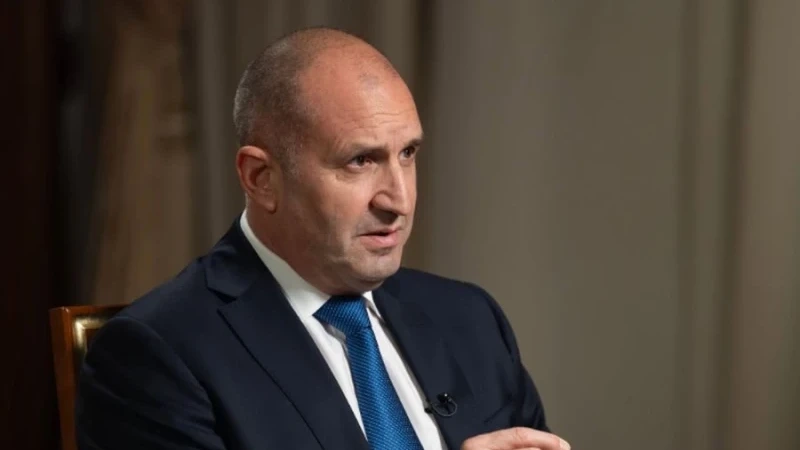 Политически астролог: Румен Радев изчака лунното затъмнение