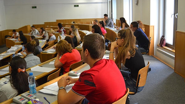 Студентите искат увеличение на стипендиите