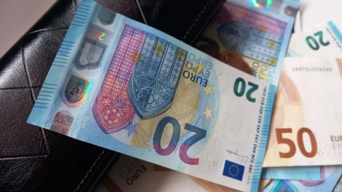 Едва 30% от хората, които теглят бързи кредити, проверяват дали фирмата е вписана в регистъра на БНБ