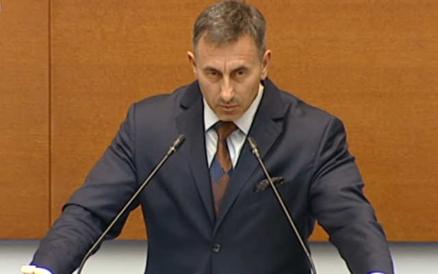 Спецов: Горивата до края на март са осигурени