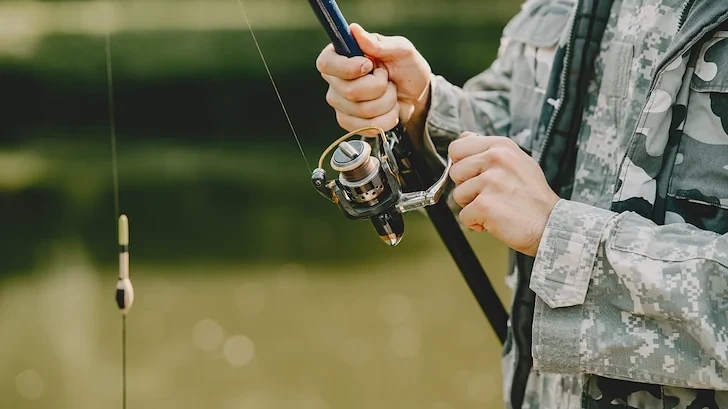 Държавата вдигна двойно билета за риболов