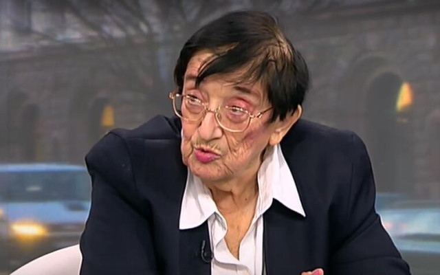 Мика Зайкова: Празничните добавки за бедните са въдичка за гласуване