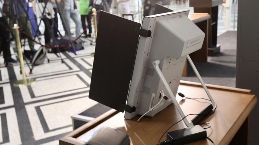 Започва удостоверяване на машините за предстоящия вот