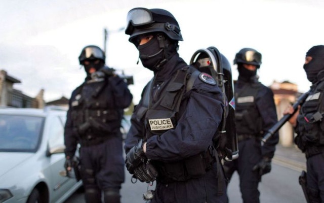 Претърсиха банка "Ротшилд" в Париж при разследване по досиетата "Епстийн"