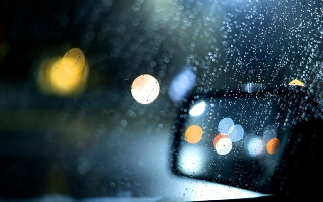 Дъжд, гръмотевици и сняг в планините