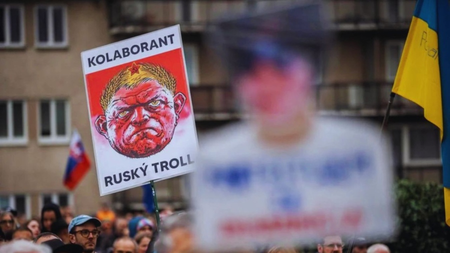 Ефектът „Унгария“: Протести избухнаха в Словакия срещу Фицо