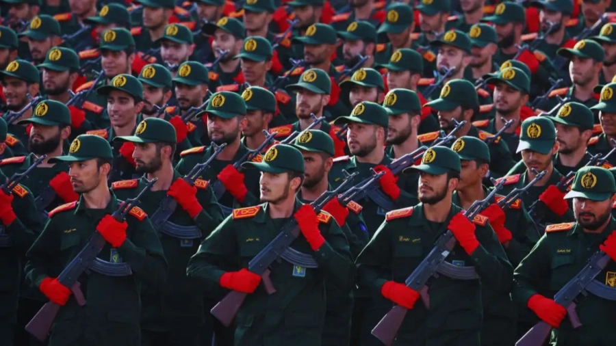 Иран мобилизира 26 милиона доброволци