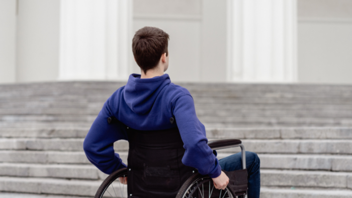 Близо 90 избирателни секции в социални услуги ще улеснят гласуването на възрастни и хора с увреждания