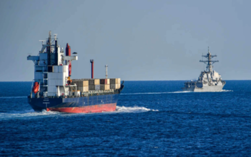 Иран взе два кораба за заложници в Ормузкия проток