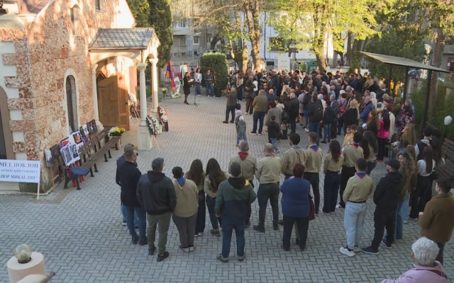 Арменската общност във Варна почете жертвите на геноцида с мълчаливо шествие