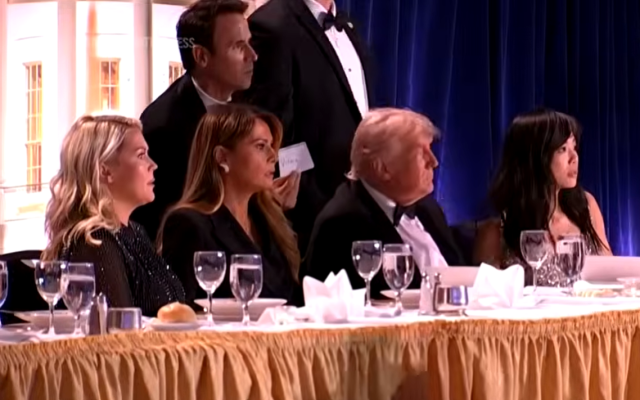 Какво е известно досега за стрелбата на годишната вечеря на Тръмп с журналисти