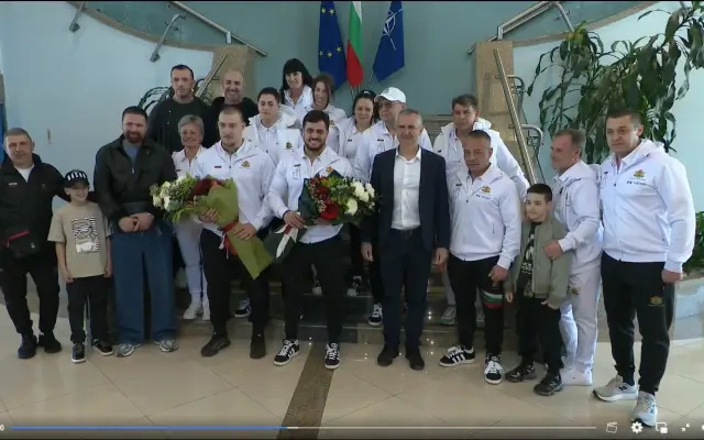 Карлос Насар се прибра в България, посрещнаха го тържествено на летището (ВИДЕО)