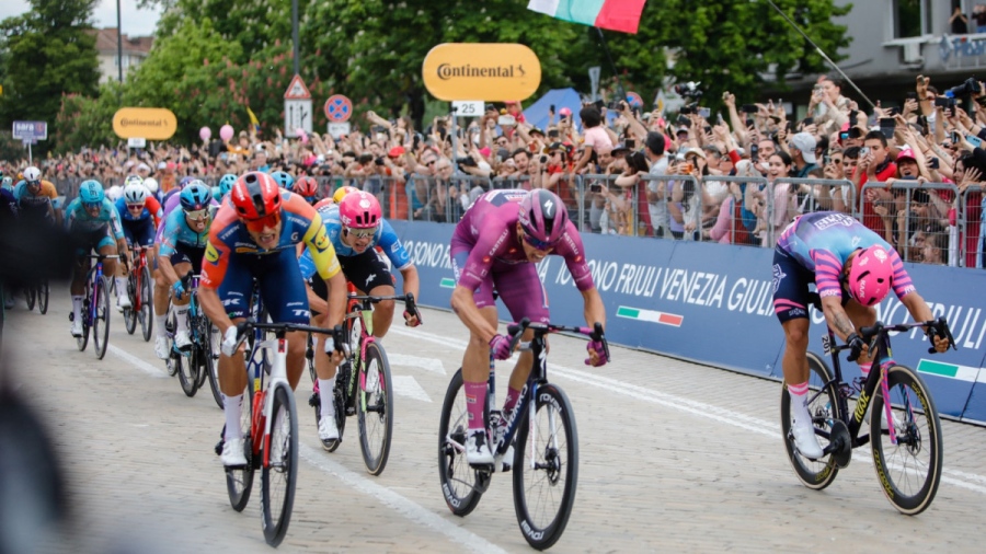Giro d’Italia показа пред света България с нейната красота, енергия и дух